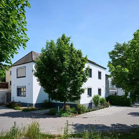 アパートホテル Gaestehaus Wenisch 4*