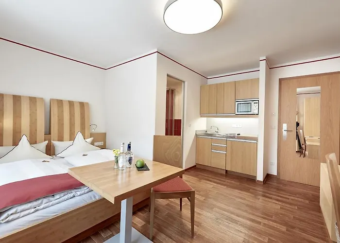 Gaestehaus Wenisch 아파트호텔 4*